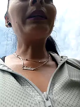 Snapshot of BELLA--26 chatting on February 14, 2025, 3:05 pm BELLA--26 online show from February 14, 2025, 3:05 pm