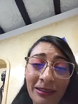 Snapshot of BELLA--26 chatting on February 14, 2025, 11:31 pm BELLA--26 online show from February 14, 2025, 11:31 pm