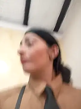 Snapshot of BELLA--26 chatting on February 19, 2025, 8:10 pm BELLA--26 online show from February 19, 2025, 8:10 pm