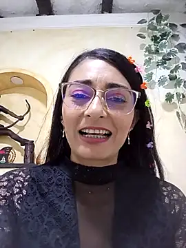 Snapshot of BELLA--26 chatting on February 20, 2025, 11:21 pm BELLA--26 online show from February 20, 2025, 11:21 pm