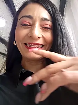 Snapshot of BELLA--26 chatting on February 28, 2025, 3:26 pm BELLA--26 online show from February 28, 2025, 3:26 pm