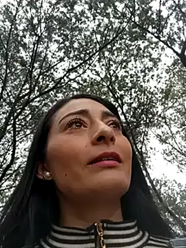 Snapshot of BELLA--26 chatting on March 2, 2025, 4:21 pm BELLA--26 online show from March 2, 2025, 4:21 pm