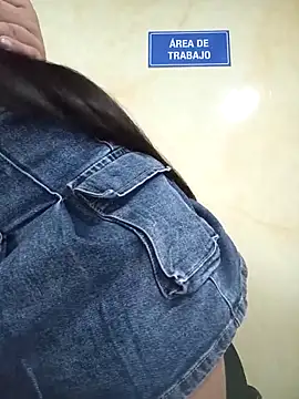 Snapshot of BELLA--26 chatting on March 10, 2025, 2:26 pm BELLA--26 online show from March 10, 2025, 2:26 pm