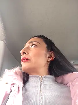 Snapshot of BELLA--26 chatting on March 13, 2025, 7:17 pm BELLA--26 online show from March 13, 2025, 7:17 pm