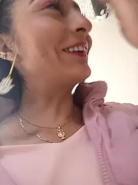 Snapshot of BELLA--26 chatting on March 20, 2025, 3:14 pm BELLA--26 online show from March 20, 2025, 3:14 pm