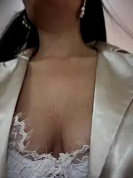 Snapshot of BELLA--26 chatting on September 20, 2025, 2:29 pm BELLA--26 online show from September 20, 2025, 2:29 pm