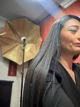 Snapshot of BELLA--26 chatting on October 8, 2025, 1:42 pm BELLA--26 online show from October 8, 2025, 1:42 pm