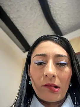 Snapshot of BELLA--26 chatting on October 15, 2025, 1:55 pm BELLA--26 online show from October 15, 2025, 1:55 pm