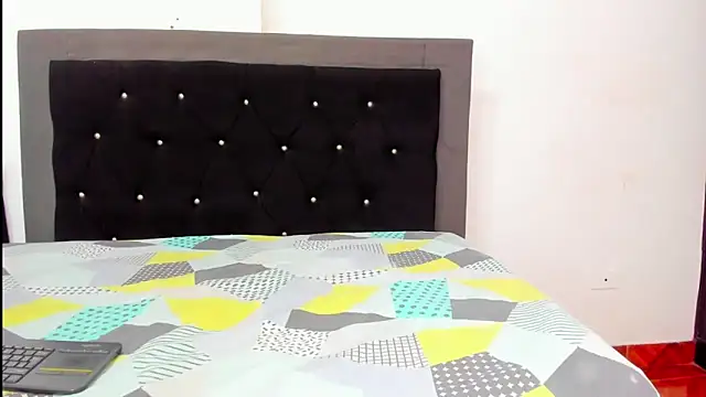 violetadumsper online show from February 4, 2025, 2:07 am