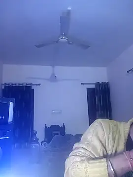 MAGNETICDADDY8 online show from January 3, 2025, 12:52 pm