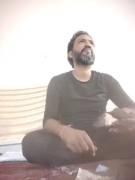 MAGNETICDADDY8 online show from October 4, 2025, 4:21 am