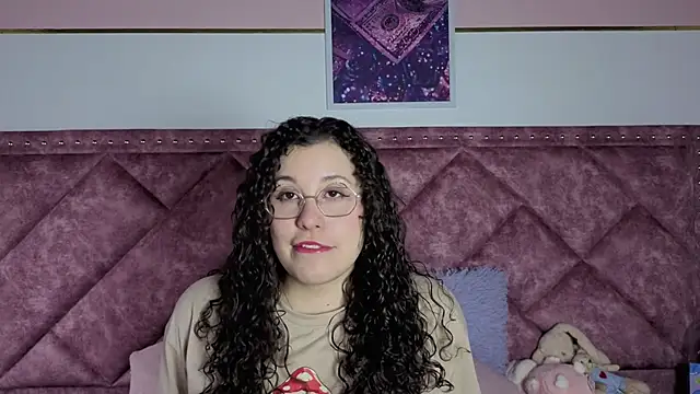 Snapshot of Charlotte__Miller chatting on September 12, 2025, 11:21 am Charlotte Miller online show from September 12, 2025, 11:21 am