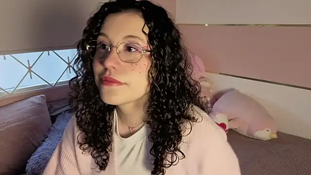 Snapshot of Charlotte__Miller chatting on September 30, 2025, 12:10 pm Charlotte Miller online show from September 30, 2025, 12:10 pm