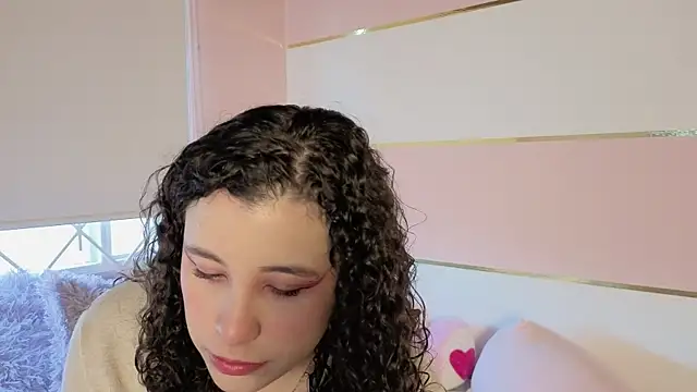 Snapshot of Charlotte__Miller chatting on October 9, 2025, 11:41 am Charlotte Miller online show from October 9, 2025, 11:41 am