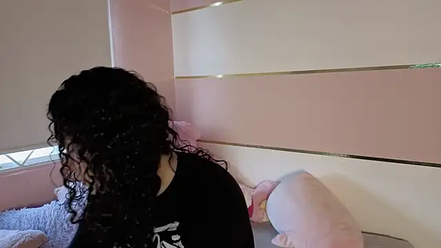 Snapshot of Charlotte__Miller chatting on October 22, 2025, 11:43 am Charlotte Miller online show from October 22, 2025, 11:43 am