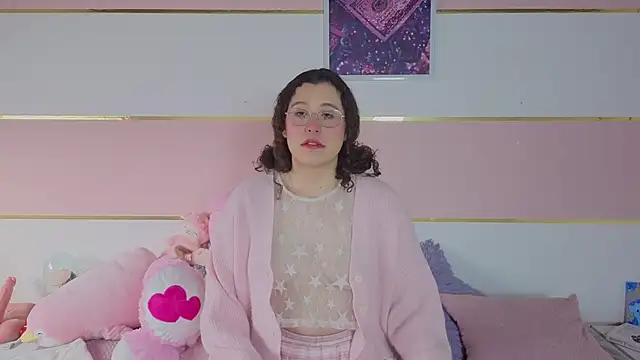 Snapshot of Charlotte__Miller chatting on November 18, 2025, 11:58 am Charlotte Miller online show from November 18, 2025, 11:58 am