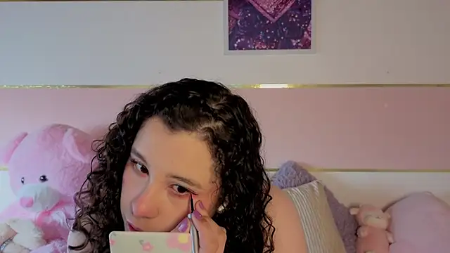 Snapshot of Charlotte__Miller chatting on December 1, 2025, 12:10 pm Charlotte Miller online show from December 1, 2025, 12:10 pm