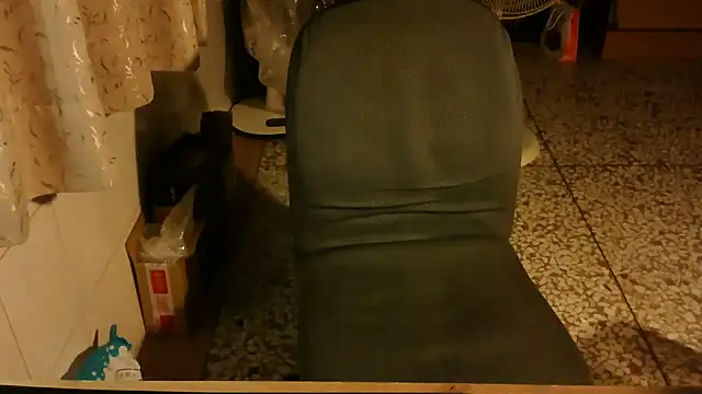 Snapshot of KYU890428 chatting on November 23, 2025, 3:45 pm KYU890428 online show from November 23, 2025, 3:45 pm