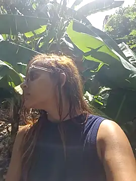 AliceRuivinha2 online show from November 22, 2025, 11:42 am