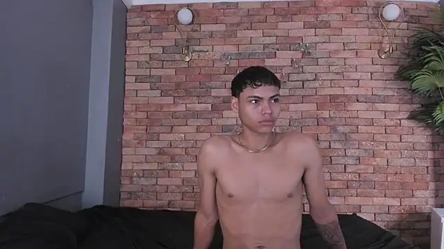 Snapshot of adam_piarse01 chatting on November 23, 2025, 6:46 am adam piarse01 online show from November 23, 2025, 6:46 am