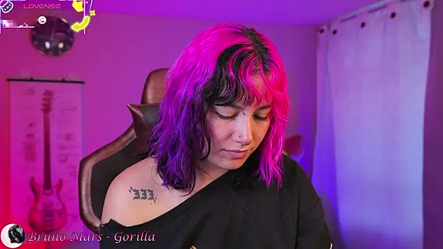 Snapshot of _zephyr_ chatting on October 25, 2025, 9:31 pm zephyr online show from October 25, 2025, 9:31 pm