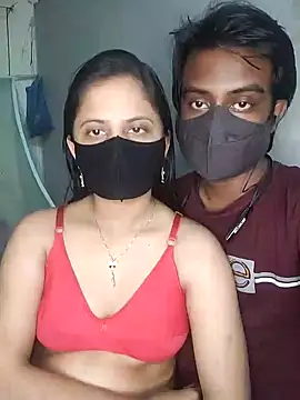 Hot Nila online show from February 3, 2025, 5:14 pm