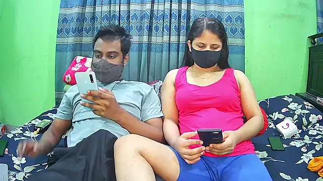 Hot Nila online show from November 19, 2025, 3:17 am