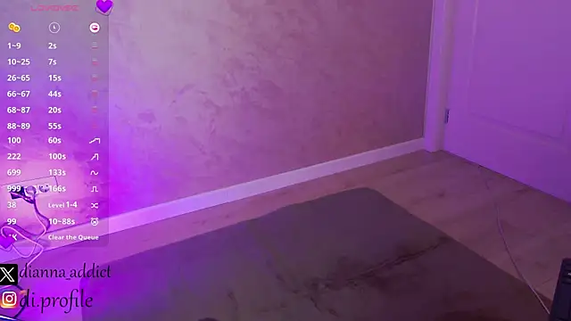 uhlala   online show from February 5, 2025, 4:06 am