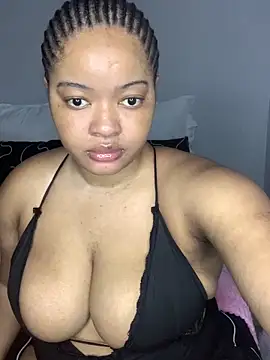 Snapshot of sexytinashe21 chatting on October 15, 2025, 7:25 pm sexytinashe21 online show from October 15, 2025, 7:25 pm