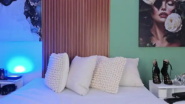 Snapshot of KimStone1 chatting on March 12, 2025, 1:30 pm KimStone1 online show from March 12, 2025, 1:30 pm