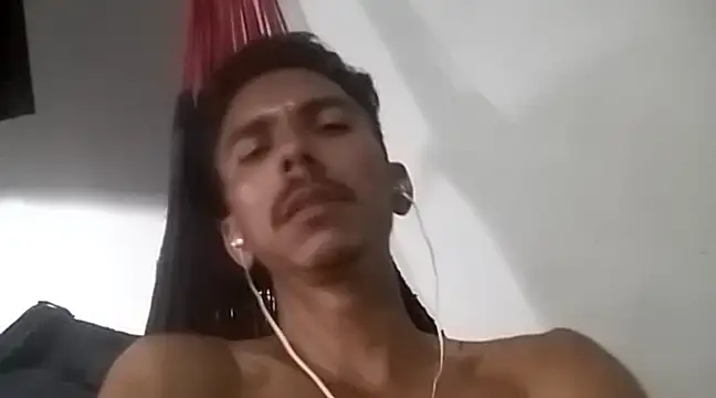 MagrinhoSaradoo online show from February 20, 2025, 6:06 am