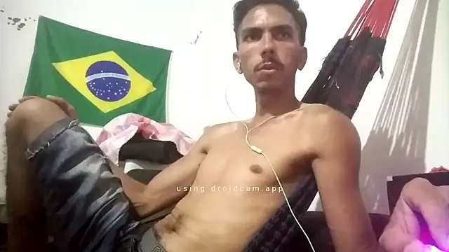 MagrinhoSaradoo online show from March 12, 2025, 11:54 pm