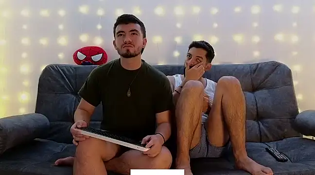 Snapshot of ErickBrant chatting on January 14, 2025, 12:00 am ErickBrant online show from January 14, 2025, 12:00 am