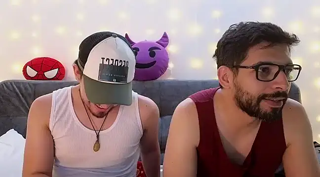 Snapshot of ErickBrant chatting on February 5, 2025, 5:30 am ErickBrant online show from February 5, 2025, 5:30 am