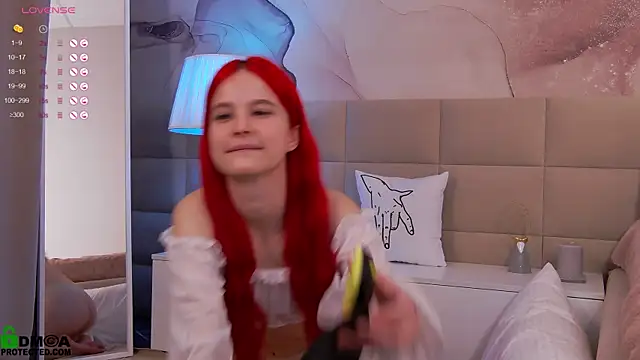 Rina Red online show from January 8, 2025, 4:44 am