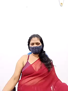 Snapshot of Lucky-Deepthi chatting on February 26, 2025, 5:28 pm Lucky-Deepthi online show from February 26, 2025, 5:28 pm