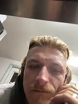 Snapshot of SparingTeller chatting on November 8, 2025, 7:52 am SparingTeller online show from November 8, 2025, 7:52 am