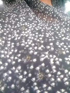 Snapshot of Amaya_Bajwa chatting on November 16, 2025, 9:15 am Amaya Bajwa online show from November 16, 2025, 9:15 am