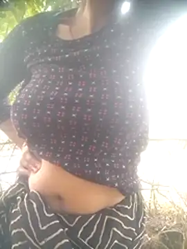 Snapshot of Amaya_Bajwa chatting on December 2, 2025, 10:09 am Amaya Bajwa online show from December 2, 2025, 10:09 am