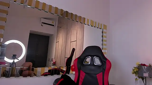 TylerBloom online show from October 14, 2025, 1:01 pm