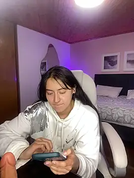 Camila pinkk online show from March 8, 2025, 5:22 pm