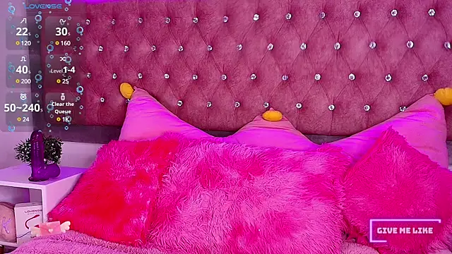 Snapshot of Silver_Rosex chatting on February 28, 2025, 4:43 am Silver Rosex online show from February 28, 2025, 4:43 am