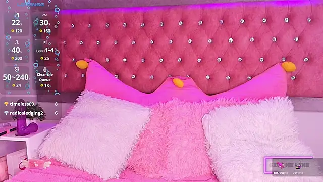 Snapshot of Silver_Rosex chatting on March 15, 2025, 1:07 pm Silver Rosex online show from March 15, 2025, 1:07 pm