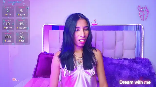 Snapshot of Silver_Rosex chatting on September 19, 2025, 11:05 pm Silver Rosex online show from September 19, 2025, 11:05 pm