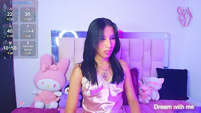 Snapshot of Silver_Rosex chatting on October 3, 2025, 8:22 am Silver Rosex online show from October 3, 2025, 8:22 am