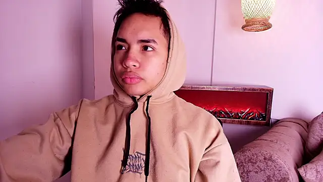 AlecLightwood  online show from December 19, 2025, 5:14 am