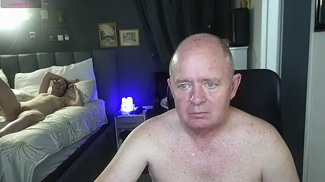 Snapshot of boeslaboes1 chatting on November 4, 2025, 5:23 pm boeslaboes1 online show from November 4, 2025, 5:23 pm