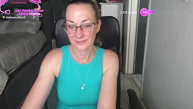 Snapshot of boeslaboes1 chatting on December 3, 2025, 6:17 pm boeslaboes1 online show from December 3, 2025, 6:17 pm