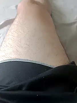 curtindo-muito82 online show from March 17, 2025, 4:11 pm