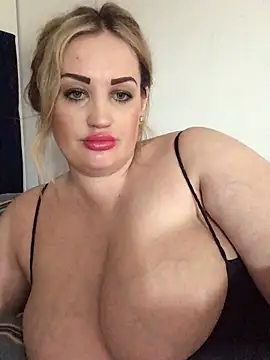 VikiiStoun online show from March 14, 2025, 1:57 pm